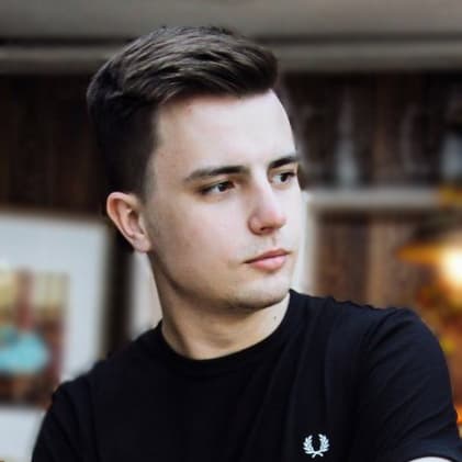 Максим Тарасов